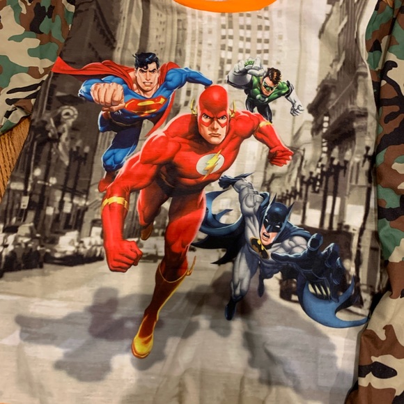 Justice League Pajamas Size L 10/12 Camo bottoms and sleeves.. - Picture 3 of 8